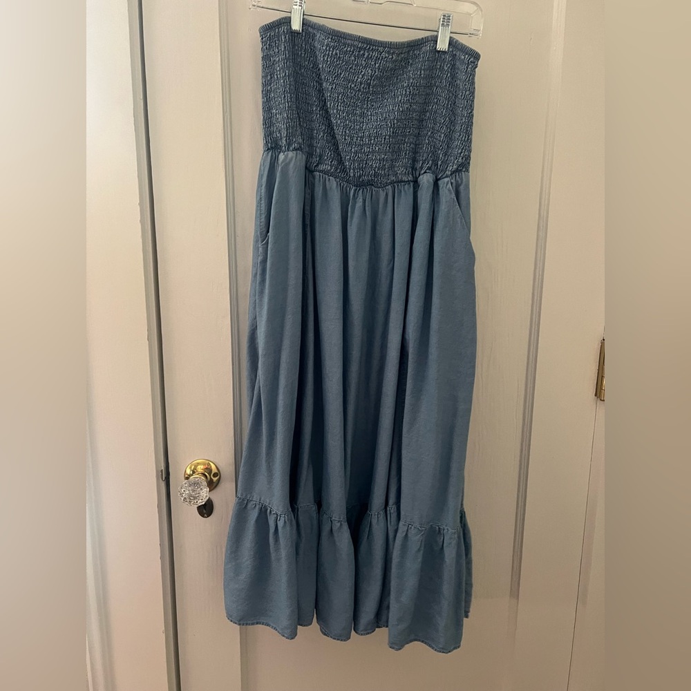 Torrid Blue Casual strapless dress WITH pockets 😍😍